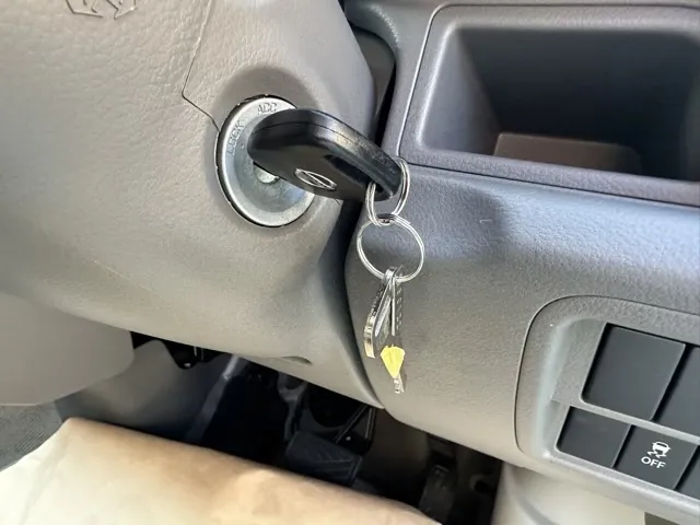 クリッパー(ニッサン)DX 5AGS 4WDディーラ-試乗車 14