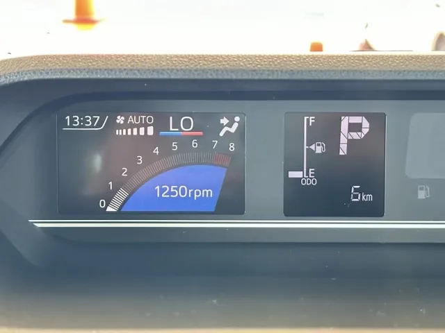 タント(ダイハツ)ファンクロス届出済未使用車 24