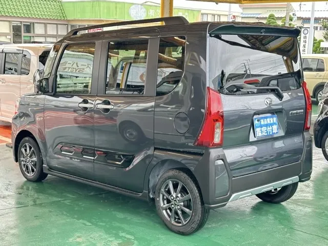タント(ダイハツ)ファンクロス届出済未使用車 2