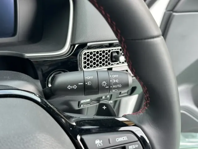 シビック(ホンダ)e：HEV中古車 16