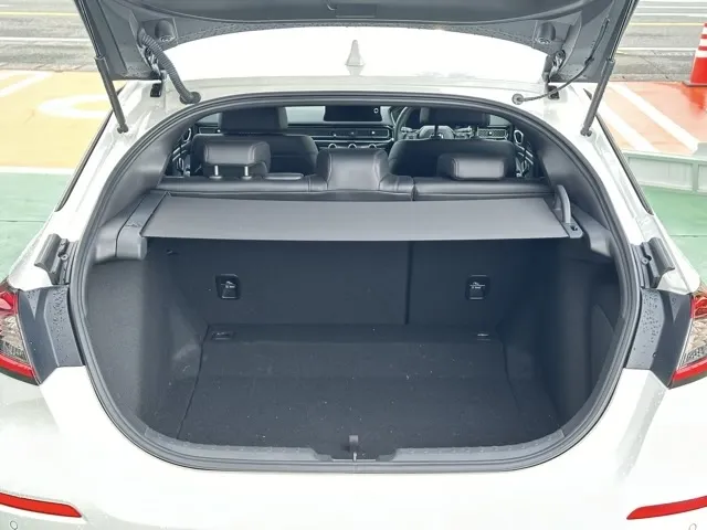 シビック(ホンダ)e：HEV中古車 7