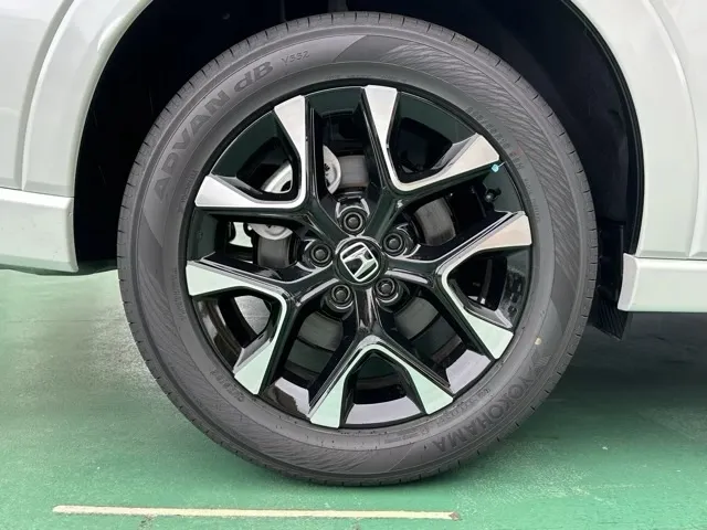 ZR-V(ホンダ)e：HEV Z登録済未使用車 11