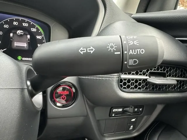 ZR-V(ホンダ)e：HEV Z登録済未使用車 23