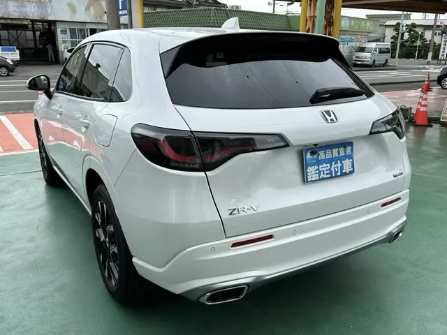 ZR-V(ホンダ)e：HEV Z登録済未使用車 2