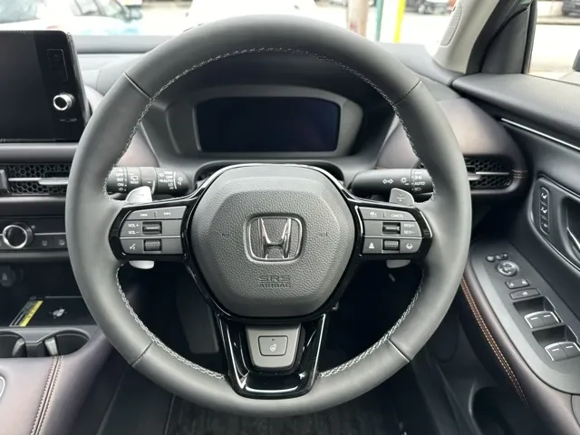 ZR-V(ホンダ)e：HEV Z BSI 後退出庫サポートレス登録済未使用車 6