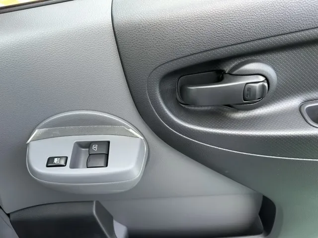 バネット(ニッサン)DX 2人乗登録済未使用車 9