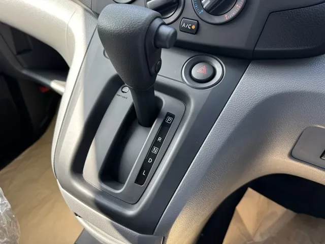 バネット(ニッサン)DX 2人乗登録済未使用車 12