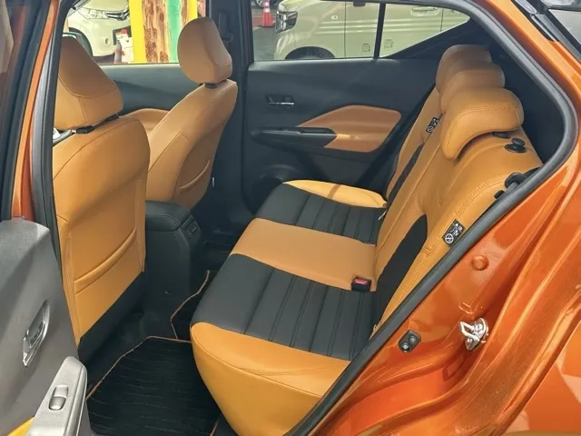 キックス(ニッサン)XツートーンインテリアEDディーラ-試乗車 4