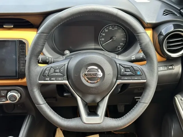 キックス(ニッサン)XツートーンインテリアEDディーラ-試乗車 6