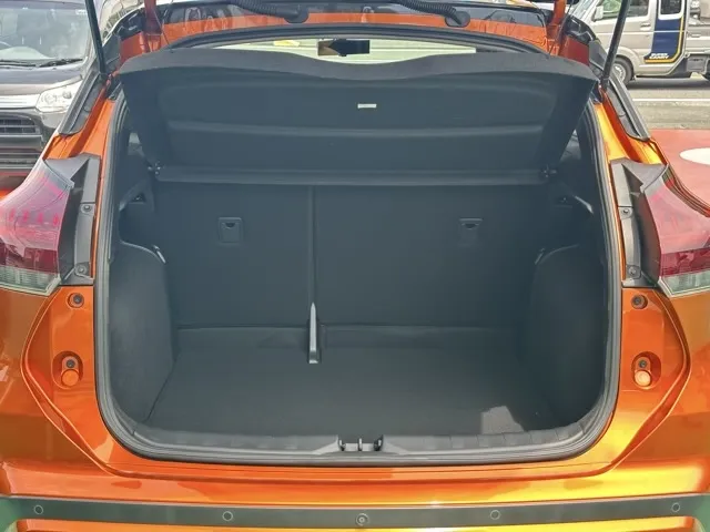 キックス(ニッサン)XツートーンインテリアEDディーラ-試乗車 8