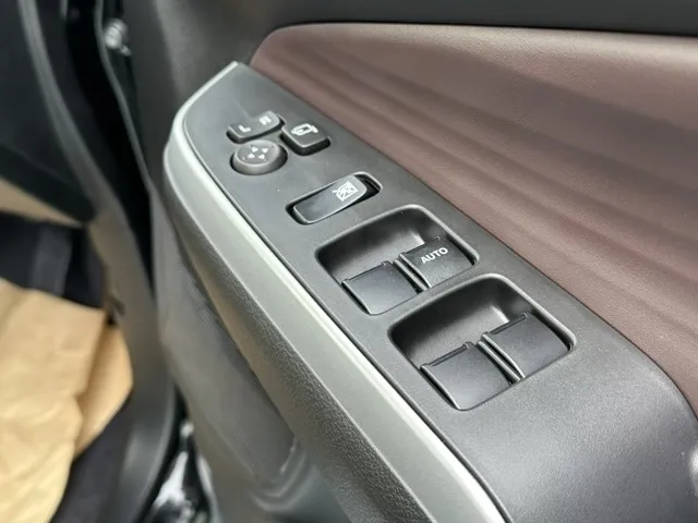 ソリオ(スズキ)ハイブリッドMV登録済未使用車 12