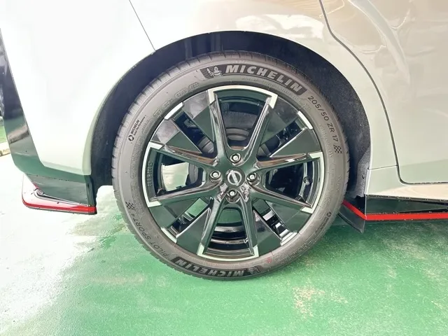 オーラ(ニッサン)ニスモ中古車 11