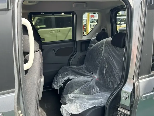 eKクロススペース(三菱)マイルドハイブリッドT中古車 4