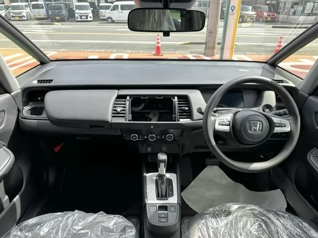 フィット(ホンダ)ＣＲＯＳＳＴＡＲ（クロスター）登録済未使用車 5