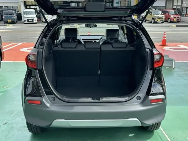 フィット(ホンダ)ＣＲＯＳＳＴＡＲ（クロスター）登録済未使用車 8