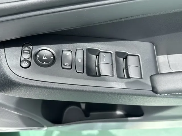ヴェゼル(ホンダ)e：HEV　X登録済未使用車 13