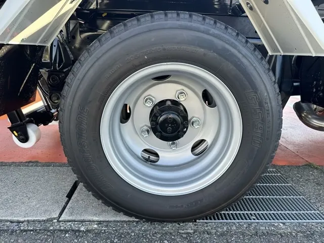 キャンター(三菱)３ｔ ローダースライドダンプレンタ登録済未使用車 13