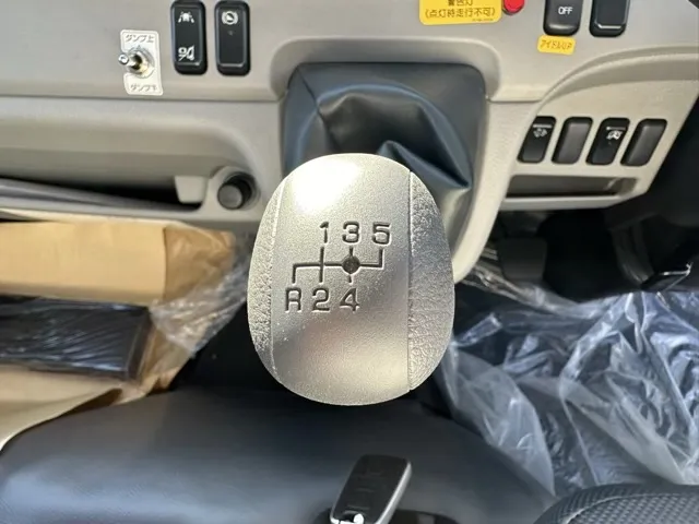 キャンター(三菱)３ｔ ローダースライドダンプレンタ登録済未使用車 26