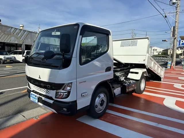 キャンター(三菱)３ｔ ローダースライドダンプレンタ登録済未使用車 1