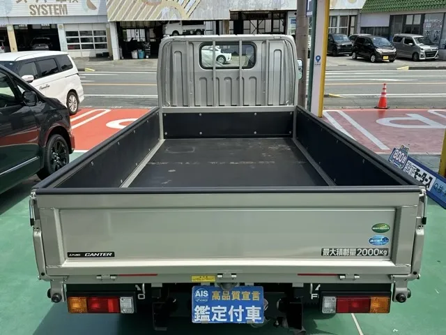 キャンター(三菱)全低床 平ボディ ２ｔ カスタム登録済未使用車 8
