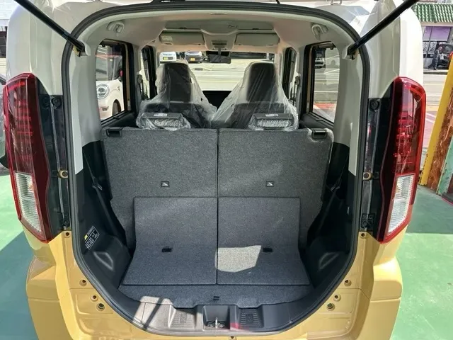 スペーシア(スズキ)ハイブリッドX 純正ドアバイザー付届出済未使用車 11
