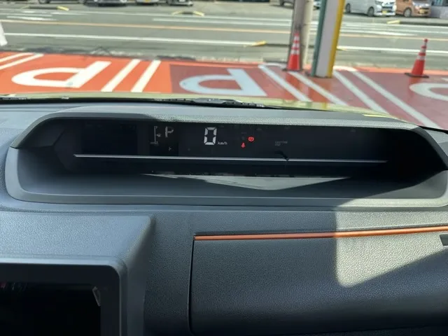 タント(ダイハツ)ファンクロスターボ  パノラマUGP届出済未使用車 24
