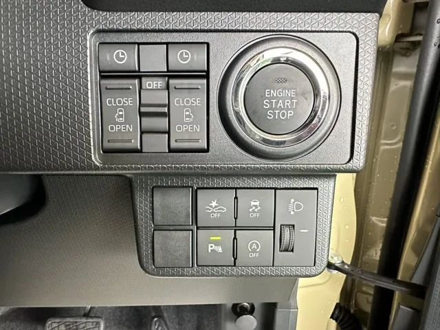 タント(ダイハツ)ファンクロスターボ  パノラマUGP届出済未使用車 17