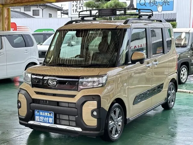 タント(ダイハツ)ファンクロスターボ  パノラマUGP届出済未使用車 2