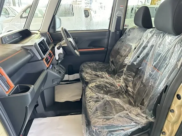 タント(ダイハツ)ファンクロスターボ  パノラマUGP届出済未使用車 4