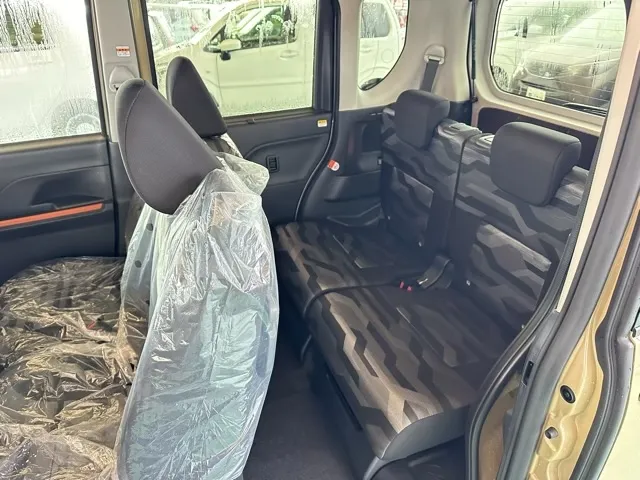タント(ダイハツ)ファンクロスターボ  パノラマUGP届出済未使用車 5