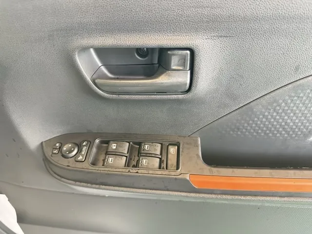 タント(ダイハツ)ファンクロスターボ  パノラマUGP届出済未使用車 14