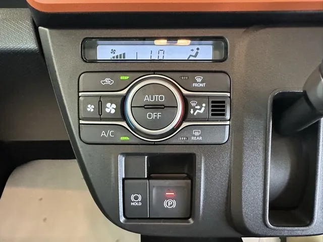 タント(ダイハツ)ファンクロスターボ  パノラマUGP届出済未使用車 17