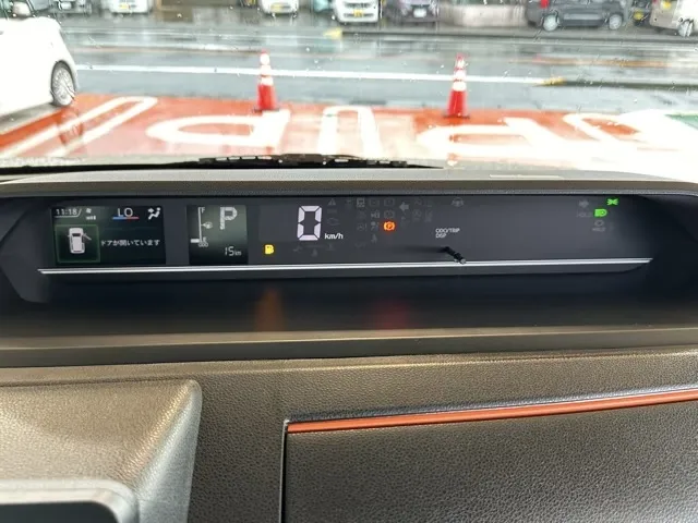 タント(ダイハツ)ファンクロスターボ  パノラマUGP届出済未使用車 23