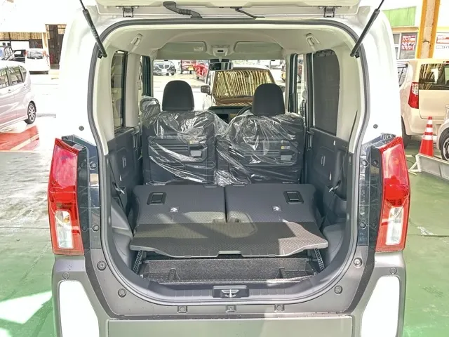 タント(ダイハツ)ファンクロス パノラマUGP届出済未使用車 11
