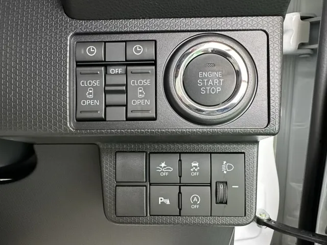 タント(ダイハツ)ファンクロス パノラマUGP届出済未使用車 16