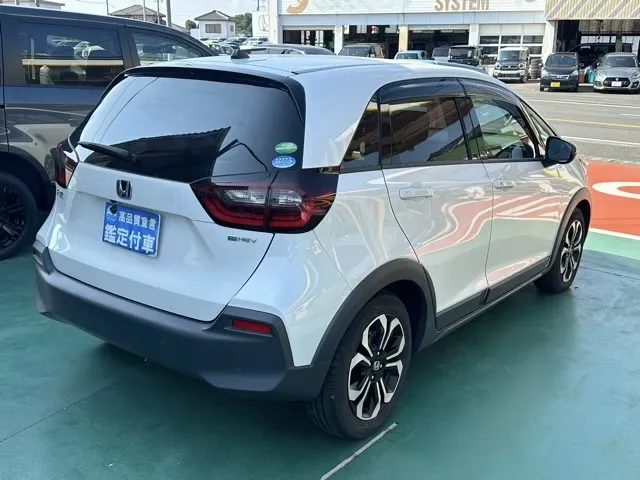 フィット(ホンダ)e：HEV クロスター中古車 11