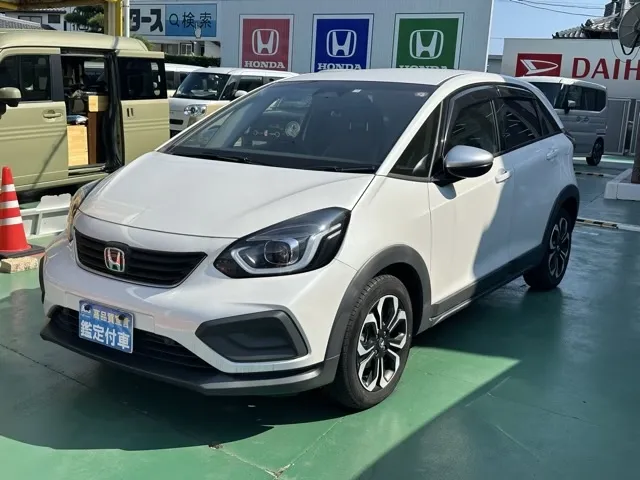 フィット(ホンダ)e：HEV クロスター中古車 1