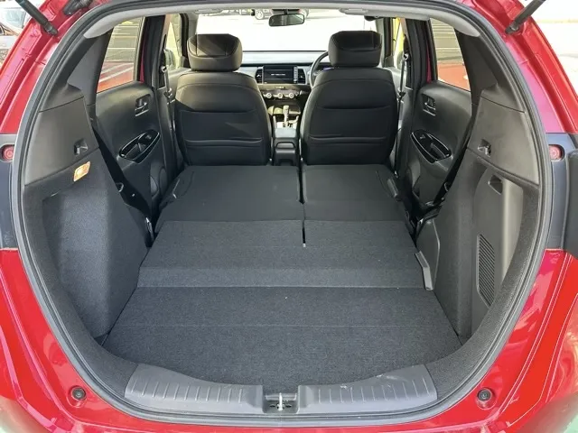 フィット(ホンダ)e：HEV リュクス中古車 9