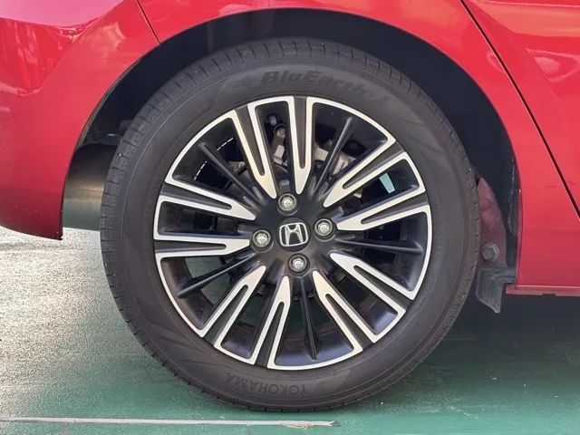 フィット(ホンダ)e：HEV リュクス中古車 11