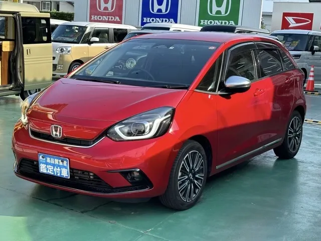 フィット(ホンダ)e：HEV リュクス中古車 1