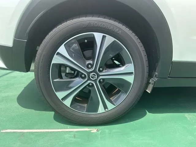 キックス(ニッサン)XツートーンインテリアEDディーラ-試乗車 10