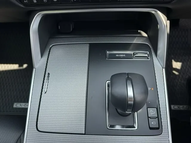 CX-60(マツダ)XD-ハイブリッド エクスクルーシブスポーツ 4WDディーラ-試乗車 18