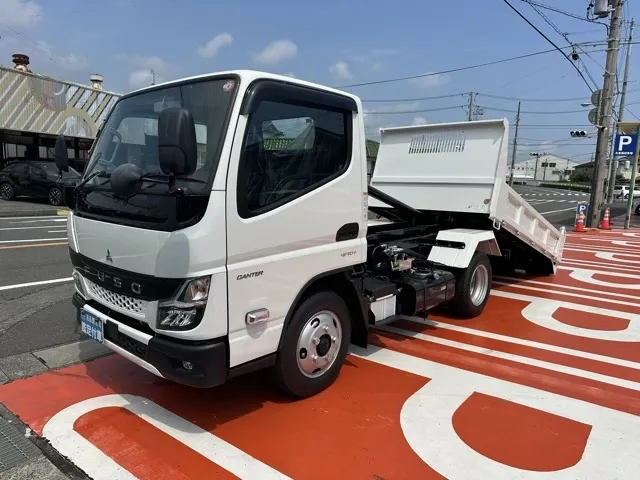 キャンター(三菱)３ｔ ローダースライドダンプレンタ登録済未使用車 1