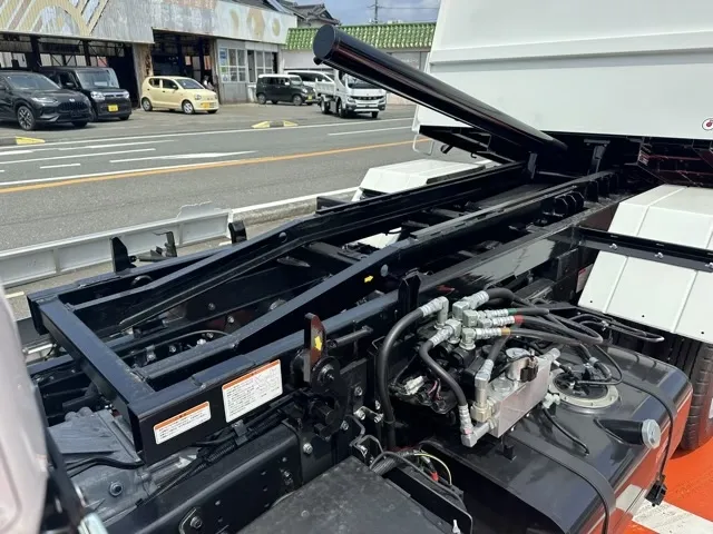キャンター(三菱)３ｔ ローダースライドダンプレンタ登録済未使用車 6