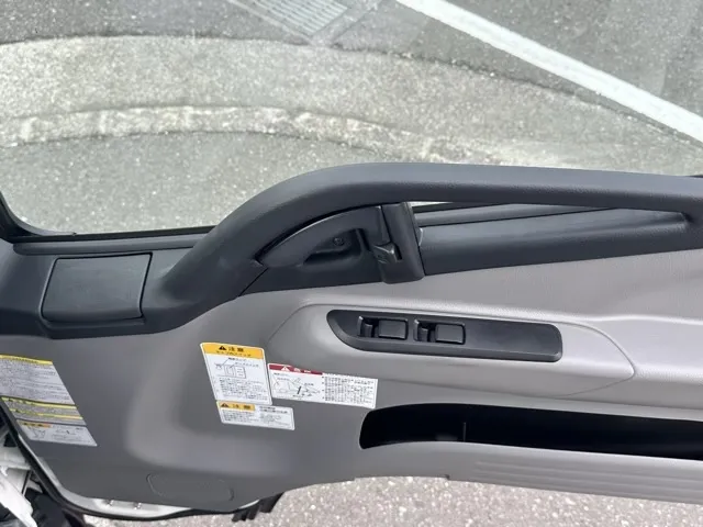 キャンター(三菱)３ｔ ローダースライドダンプレンタ登録済未使用車 9
