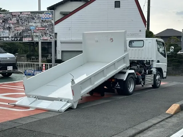 キャンター(三菱)３ｔ ローダースライドダンプレンタ登録済未使用車 3