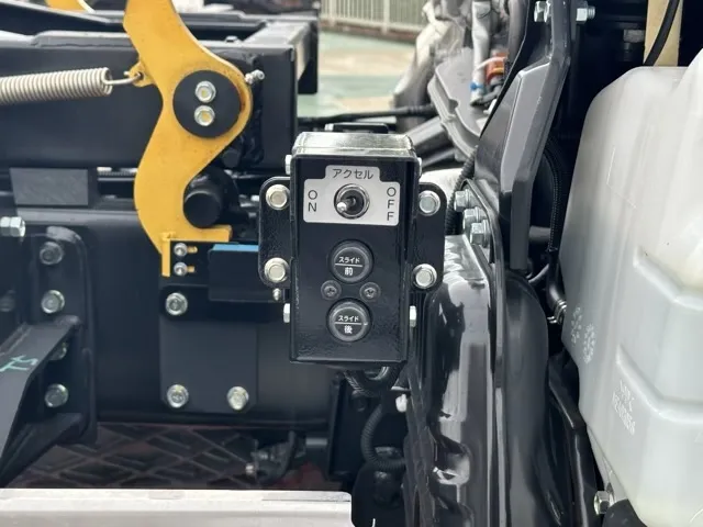 キャンター(三菱)３ｔ ローダースライドダンプレンタ登録済未使用車 8