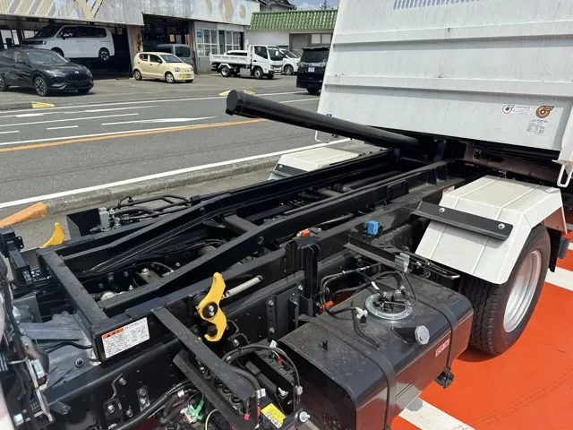 キャンター(三菱)３ｔ ローダースライドダンプレンタ登録済未使用車 5