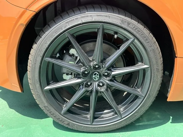 GR86(トヨタ)RZ 10thアニバーサリーLTD 6MT登録済未使用車 10
