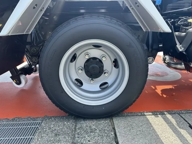キャンター(三菱)３ｔ ローダースライドダンプレンタ登録済未使用車 14